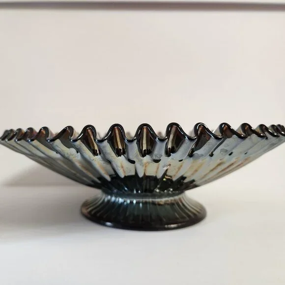 Fenton Carnival Glass Bowl Iridescent Ruffled Edge Hearts Pattern 11" Bowl - Picture 7 of 12